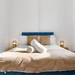 Prime Location - Stylish Retreat - Wifi & Netflix